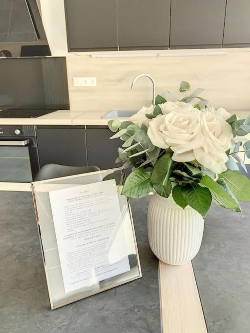 Le Jeanne Apartment Compiegne Bagian luar foto